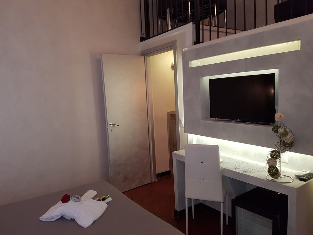 Glamour Spanish Steps Quarto em Acomodações Particulares *